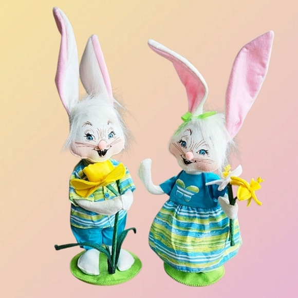 ⭐️ Set of 2 Annalee Dolls Collectible Easter Bunnies